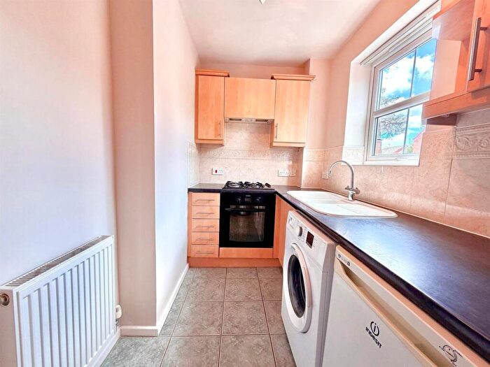 2 Bedroom Apartment To Rent In Marlborough Mews, Studley. Warks, B80