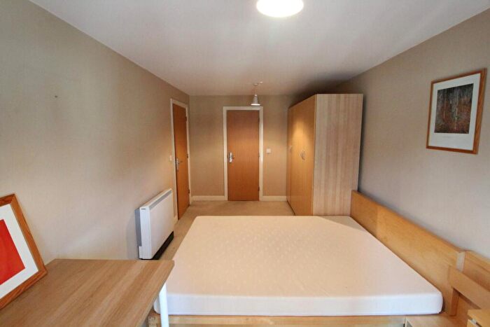 2 Bedroom Apartment To Rent In Royal Plaza, Westfield Terrace, Sheffield, S1