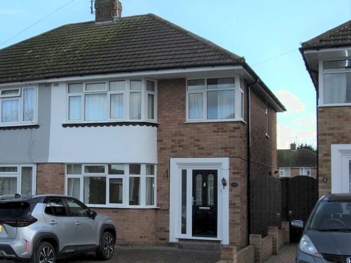 3 Bedroom Semi-Detached House To Rent In Devon Close, Gillingham, ME8