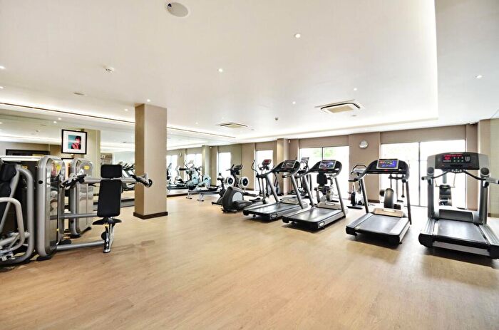 1 Bedroom Flat For Sale In Beaufort Square, Colindale, London, NW9