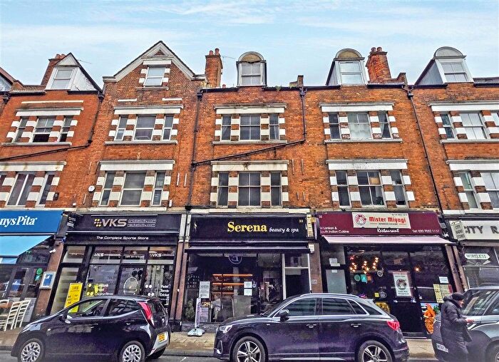 4 Bedroom Maisonette For Sale In Bond Street, London, W5