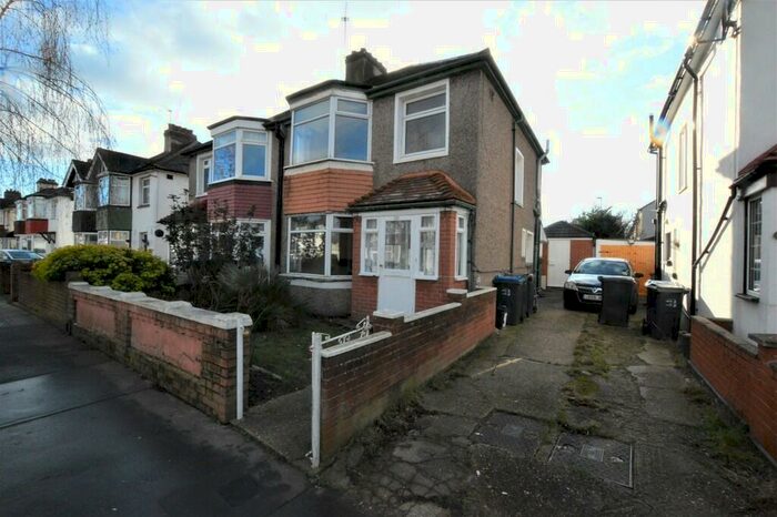 3 Bedroom Semi-Detached House To Rent In Northway Road, Croydon, CR0