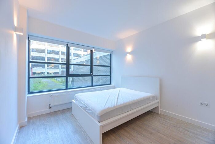 Studio To Rent In College Road, Harrow, HA1