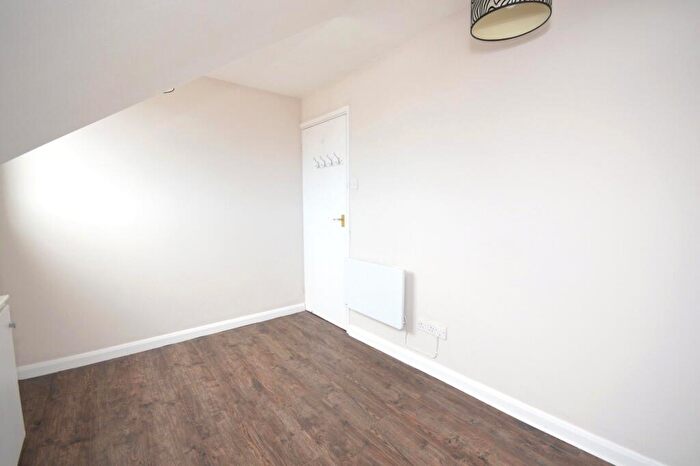 1 Bedroom Apartment For Sale In Cowick Street, Exeter, Devon, EX4