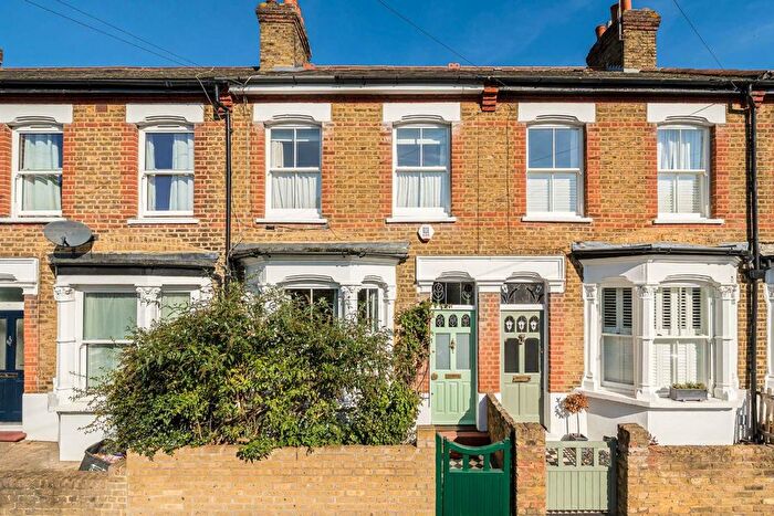 3 Bedroom Property For Sale In Linden Road, Hampton, TW12