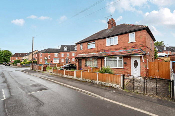 3 Bedroom Semi Detached House For Sale In Oaklands Road, Rodley, Leeds, West Yorkshire, LS13