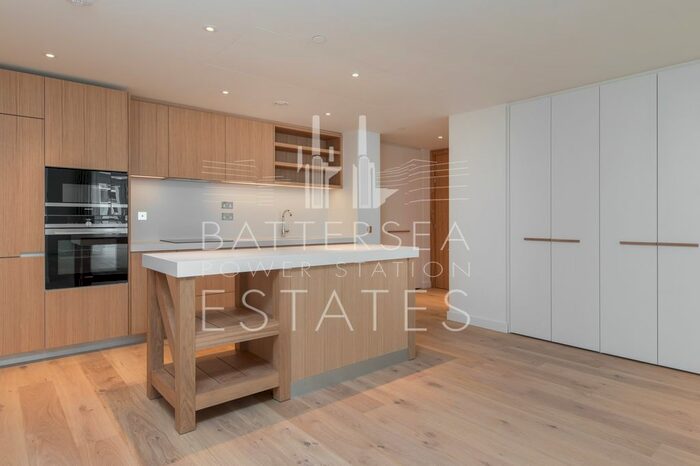 3 Bedroom Flat To Rent In L-, Prospect Way, Battersea, SW11