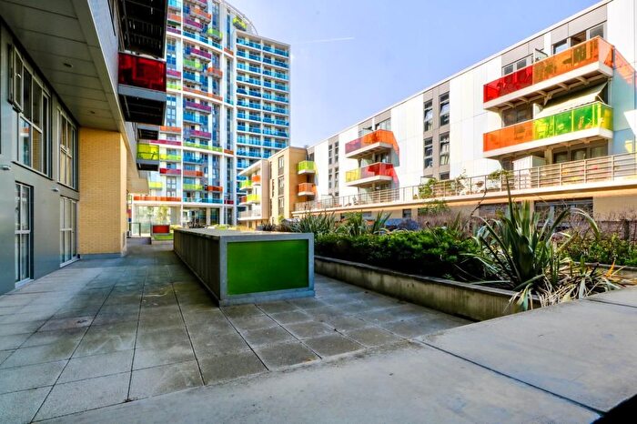 2 Bedroom Flat For Sale In Warton Road, London, E15