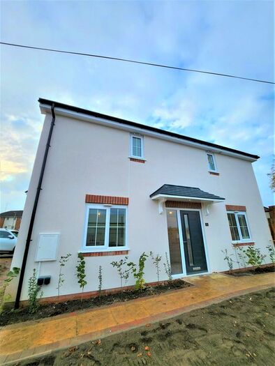 2 Bedroom Semi-Detached House To Rent In Leys Road, Brierley Hill, DY5