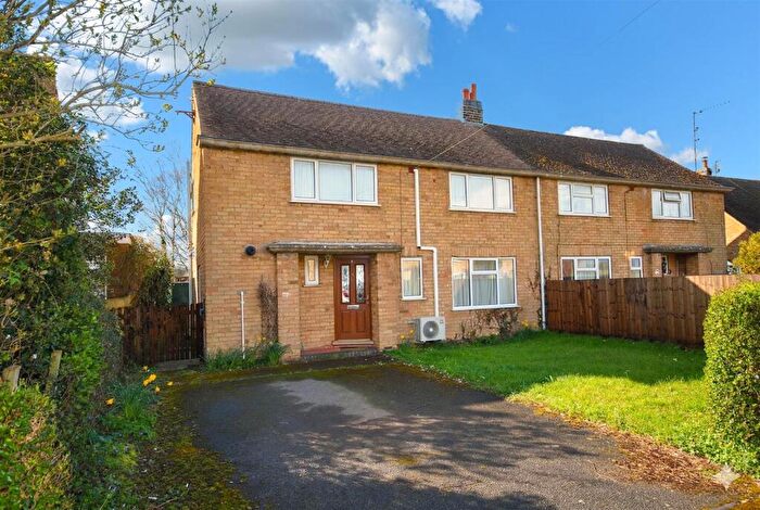 3 Bedroom Semi Detached House For Sale In Wentworth Way, Stoke Bruerne, Towcester, NN12
