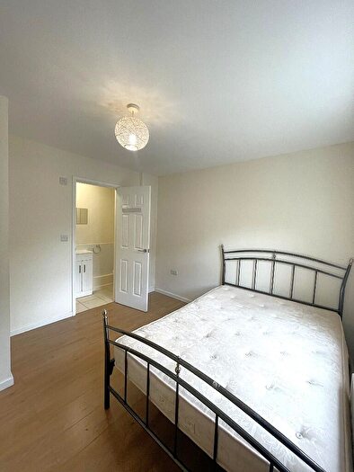 2 Bedroom Flat To Rent In Daniel Hill Mews, Sheffield, S6