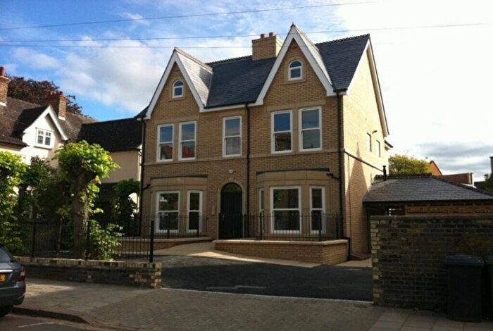 1 Bedroom Flat To Rent In Flat Lime Tree House, St Barnabas Road, CB1