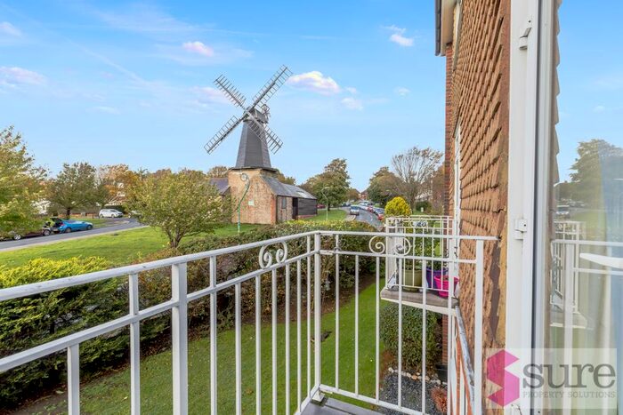 2 Bedroom Maisonette To Rent In Holmes Avenue, Hangleton, Hove BN3