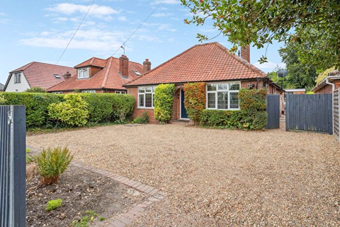 3 Bedroom Detached Bungalow For Sale In Twitchell Lane, Aston Clinton, HP22