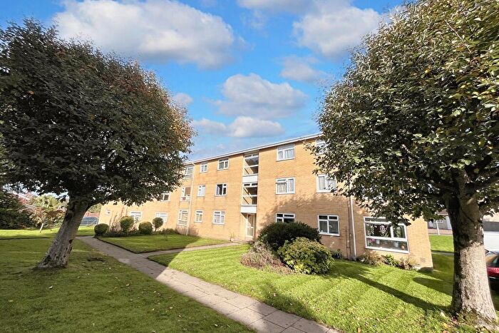 2 Bedroom Flat For Sale In Canford Heath, BH17