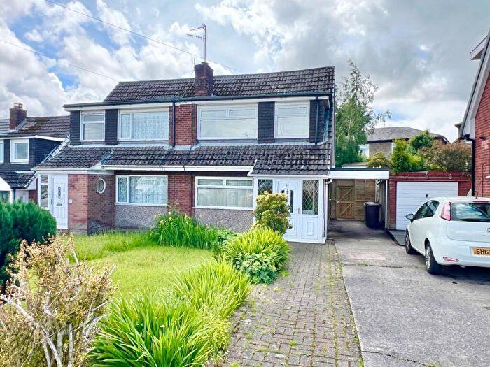3 Bedroom Semi Detached House For Sale In Sandybrook Close, Tottington, Bury, Greater Manchester, BL8