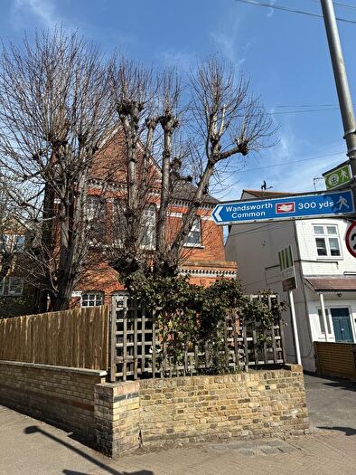 1 Bedroom Flat To Rent In Balham Park Road, London, SW12