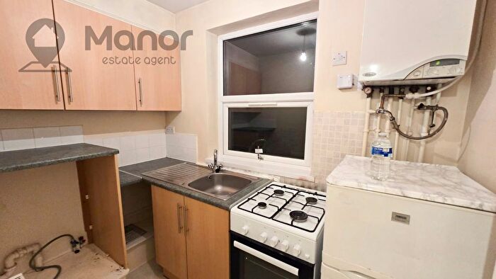 1 Bedroom Flat To Rent In Flat, Forest Road, Moseley, Birmingham, West Midlands, B13