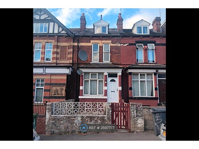 4 Bedroom Terraced House To Rent In Brudenell Avenue, Leeds, LS6