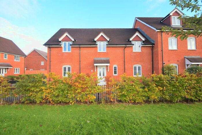 2 Bedroom Detached House To Rent In Conduct Gardens, Eastleigh SO50