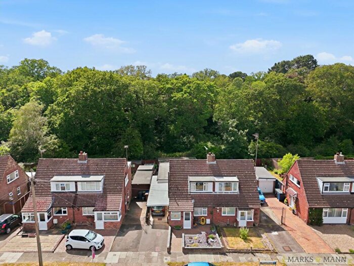 3 Bedroom Semi-Detached House For Sale In Temple Road, Ipswich, IP3