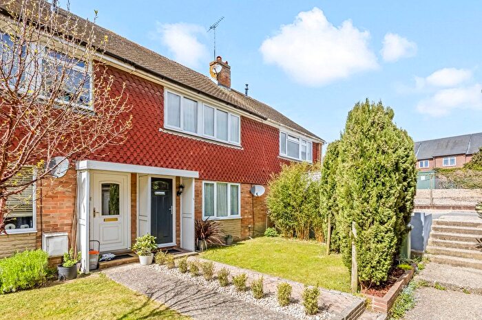 3 Bedroom Terraced House For Sale In Breach Close, Steyning, BN44