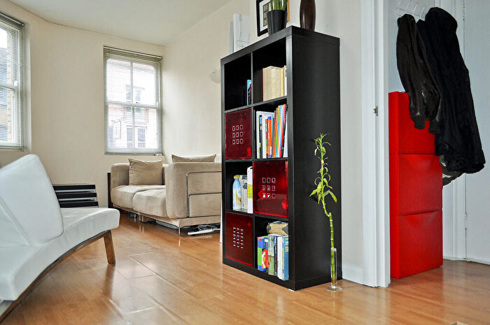 1 Bedroom Flat To Rent In Old Street, London, EC1