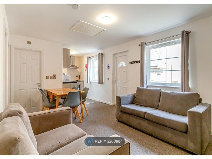 2 Bedroom Flat To Rent In Marlborough Road, Ilfracombe, EX34