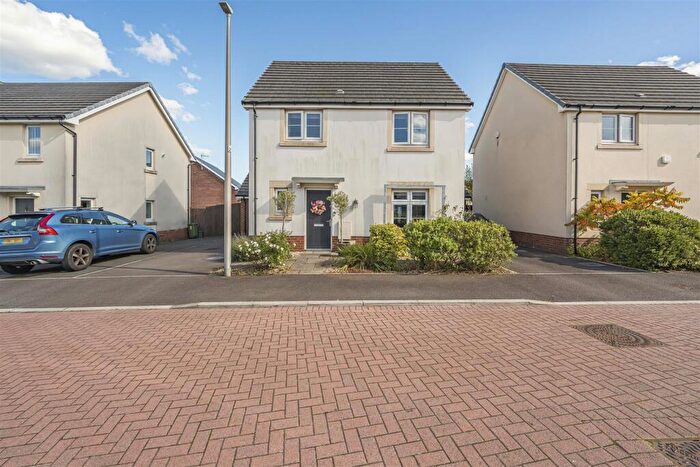 3 Bedroom Detached House For Sale In Bryn Celyn, Llanharry, Pontyclun, CF72