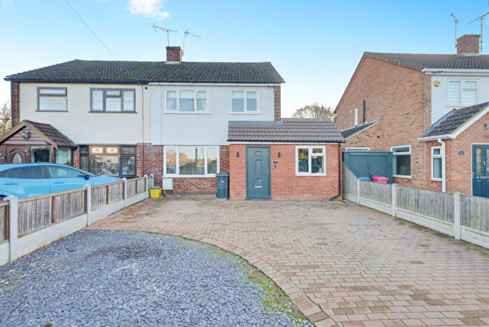 3 Bedroom Semi Detached House For Sale In Lodge Close, Benfleet, SS7