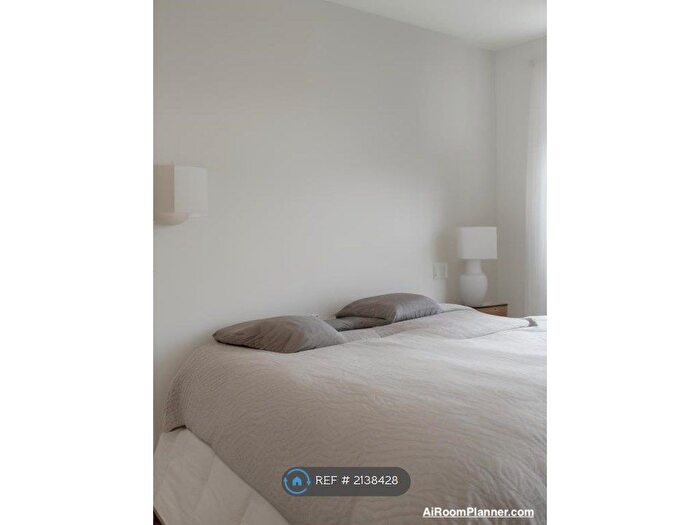 Studio To Rent In Calibra Court, Luton, LU2