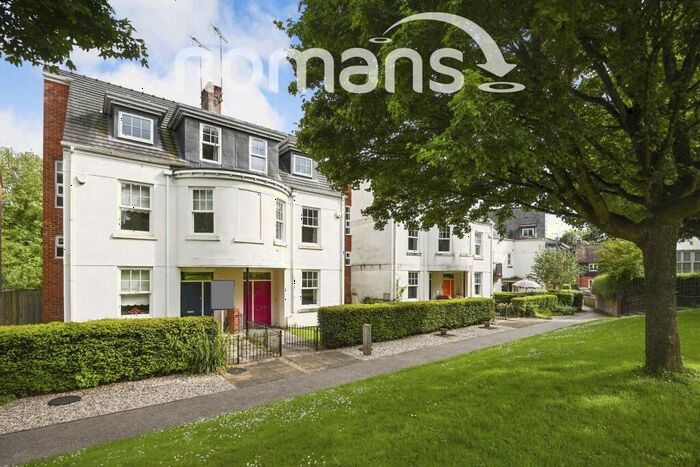 4 Bedroom Semi-Detached House To Rent In Kings Worthy, Winchester, SO23