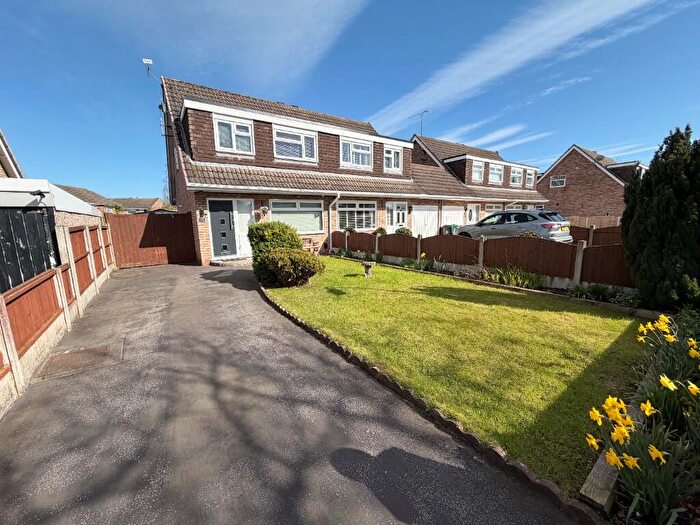 3 Bedroom Semi Detached House For Sale In Lupus Way, Great Sutton, CH66