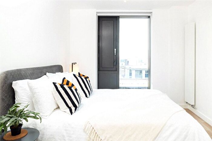 3 Bedroom Apartment For Sale In Vita Living, Circle Square, Nobel Way, Manchester, M1
