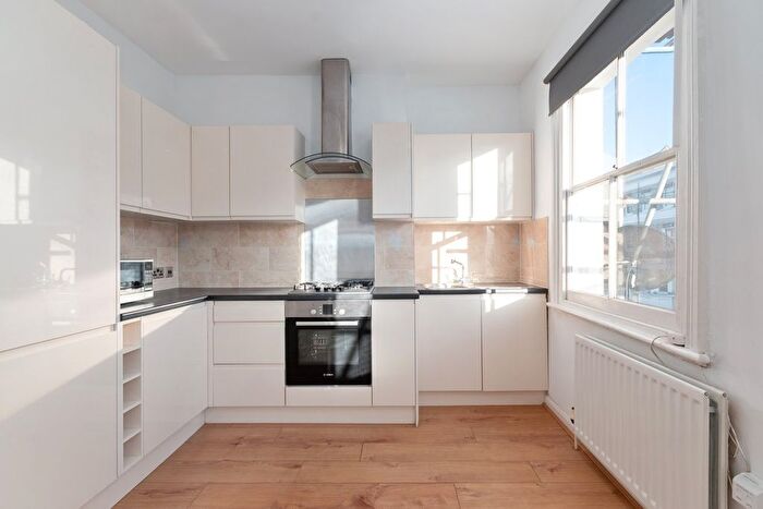 1 Bedroom Flat To Rent In Chesson Road, West Kensington, London, W14