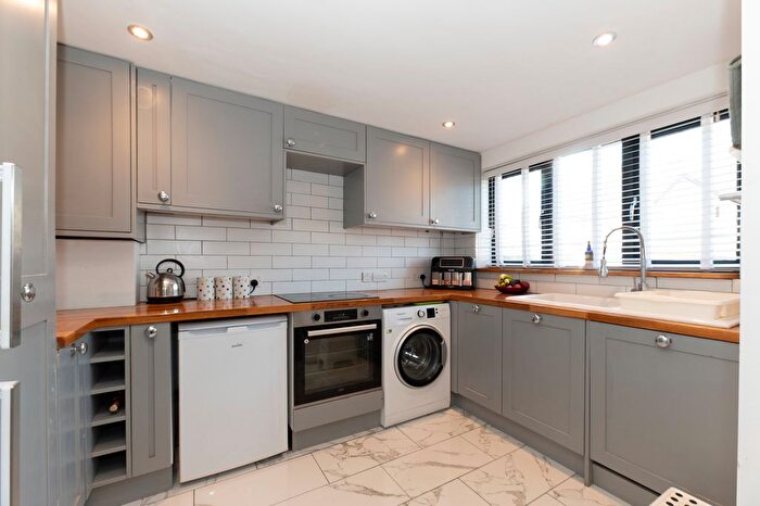 3 Bedroom End Terrace House To Rent In Robin Hood Road, Woking, GU21