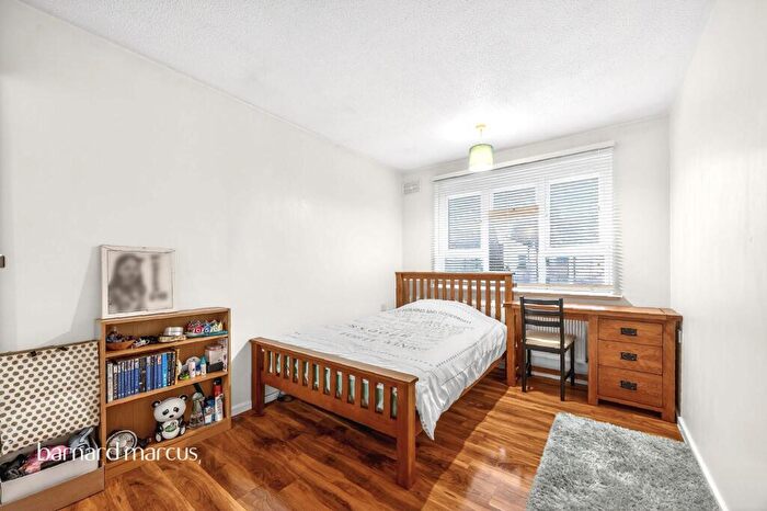 1 Bedroom Maisonette For Sale In Oval Road, Croydon, CR0