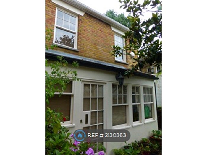 3 Bedroom Terraced House To Rent In Sutton Square, London, E9