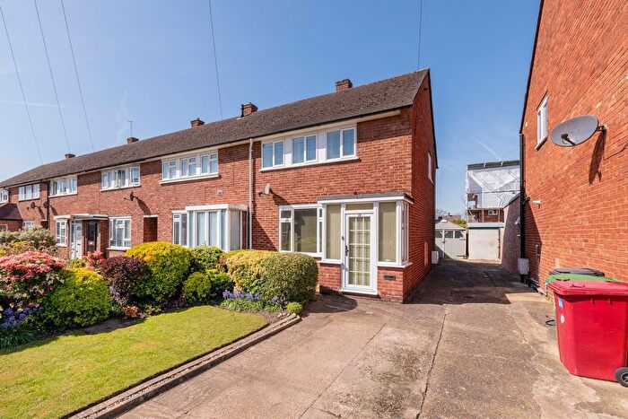 2 Bedroom Terraced House For Sale In Ryvers Road, Langley, SL3