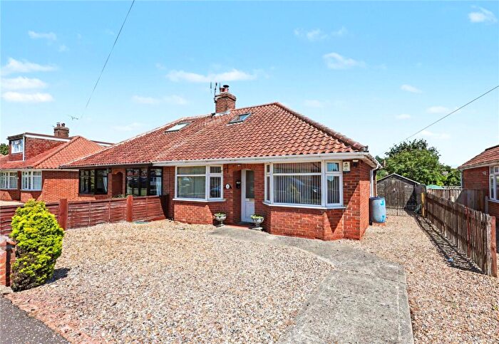 3 Bedroom Semi Detached House For Sale In City View Road, Hellesdon, Norwich, Norfolk, NR6