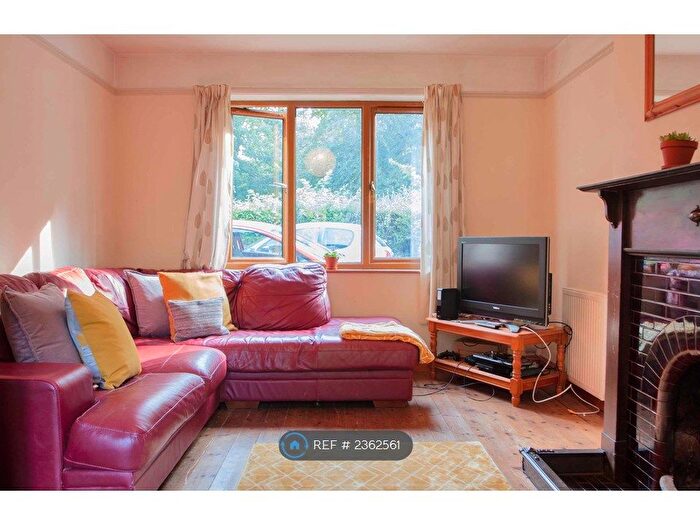 5 Bedroom Detached House To Rent In Earlham Green Lane, Norwich, NR5