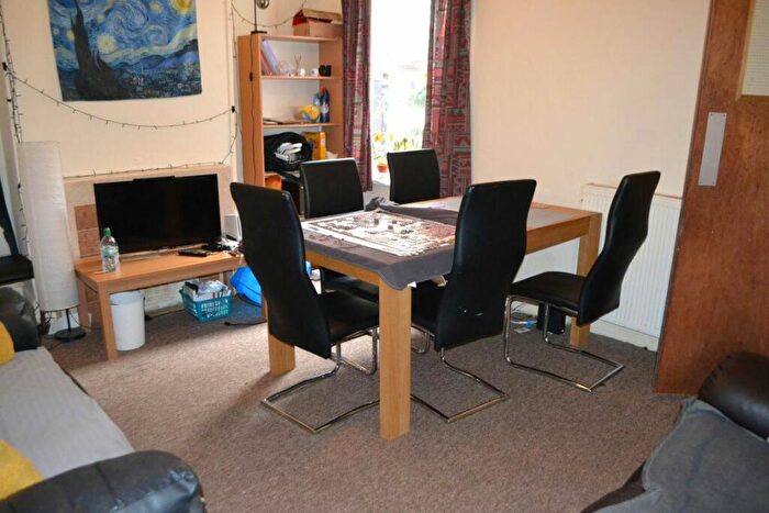 5 Bedroom House To Rent In Bournbrook Road, B29