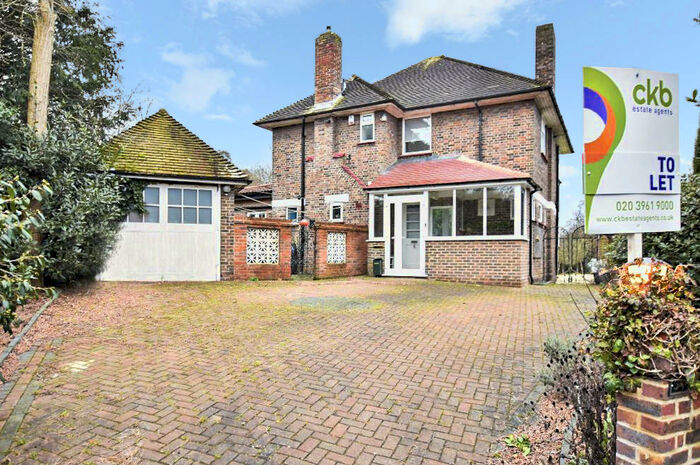 4 Bedroom Detached House To Rent In Kings Orchard, Eltham, SE9