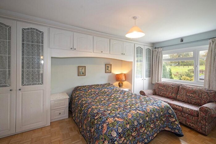 4 Bedroom Detached House For Sale In The Close, School Lane, Southam, Gloucestershire, GL52