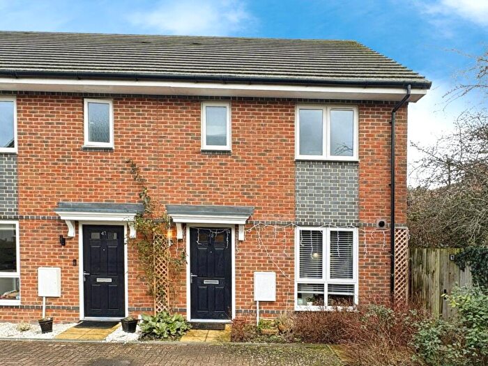 3 Bedroom End Of Terrace House For Sale In Fullbrook Avenue, Spencers Wood, Reading, Berkshire, RG7