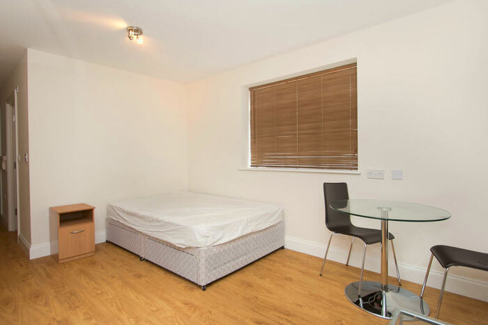 Studio To Rent In Bunns Lane, Mill HIll, London, NW7
