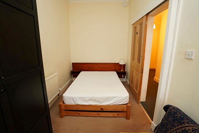 1 Bedroom Flat To Rent In Harden Place, Polwarth, Edinburgh, EH11