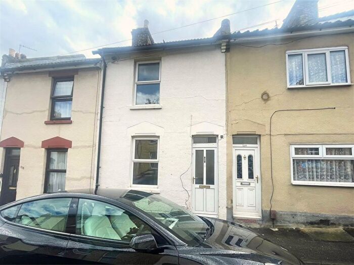 3 Bedroom Terraced House To Rent In Charter Street, Chatham, ME4