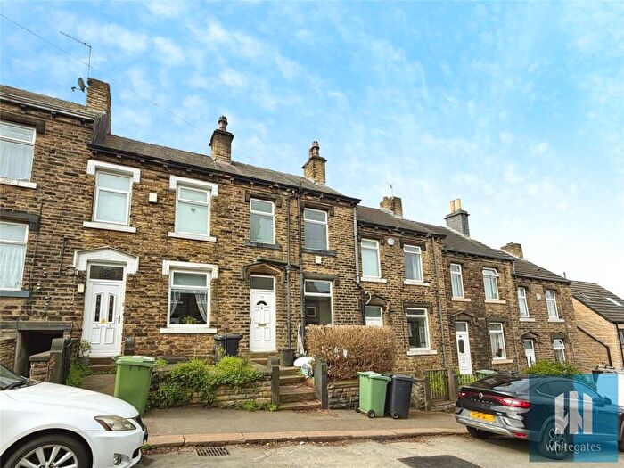 2 Bedroom Terraced House To Rent In Birkhouse Lane, Moldgreen, Huddersfield, HD5