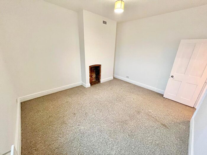 1 Bedroom Flat To Rent In Mercers Row, Northampton, NN1